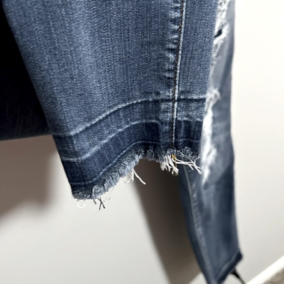 Judy Blue LA Skinny Jeans w/ rips on thighs & raw cuff. More like size 11. - Picture 4 of 8